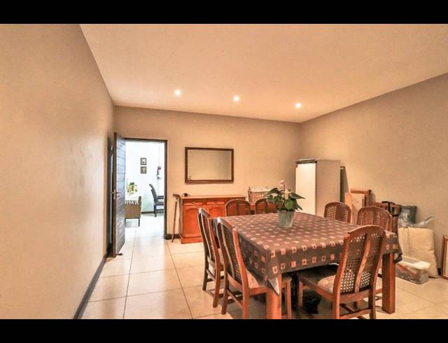 5 BEDROOM HOUSE FOR SALE IN SIMBITHI ECO ESTATE